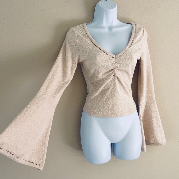 Shyanne Sweaters - Shyanne Top XS Cream Textured Knit Bell Sleeve Boho Western Festival Romantic